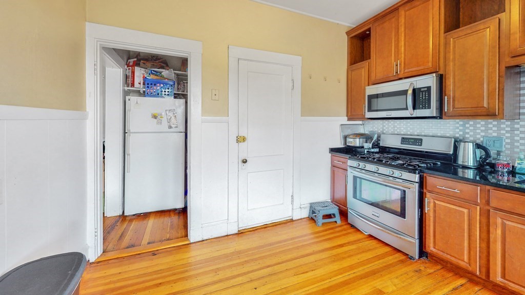 142 Sutherland Road Boston, MA 02135 - Photo 39 of 42