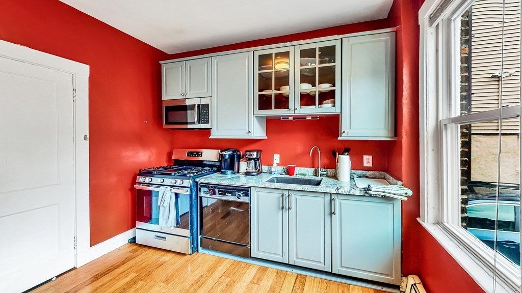 142 Sutherland Road Boston, MA 02135 - Photo 7 of 42