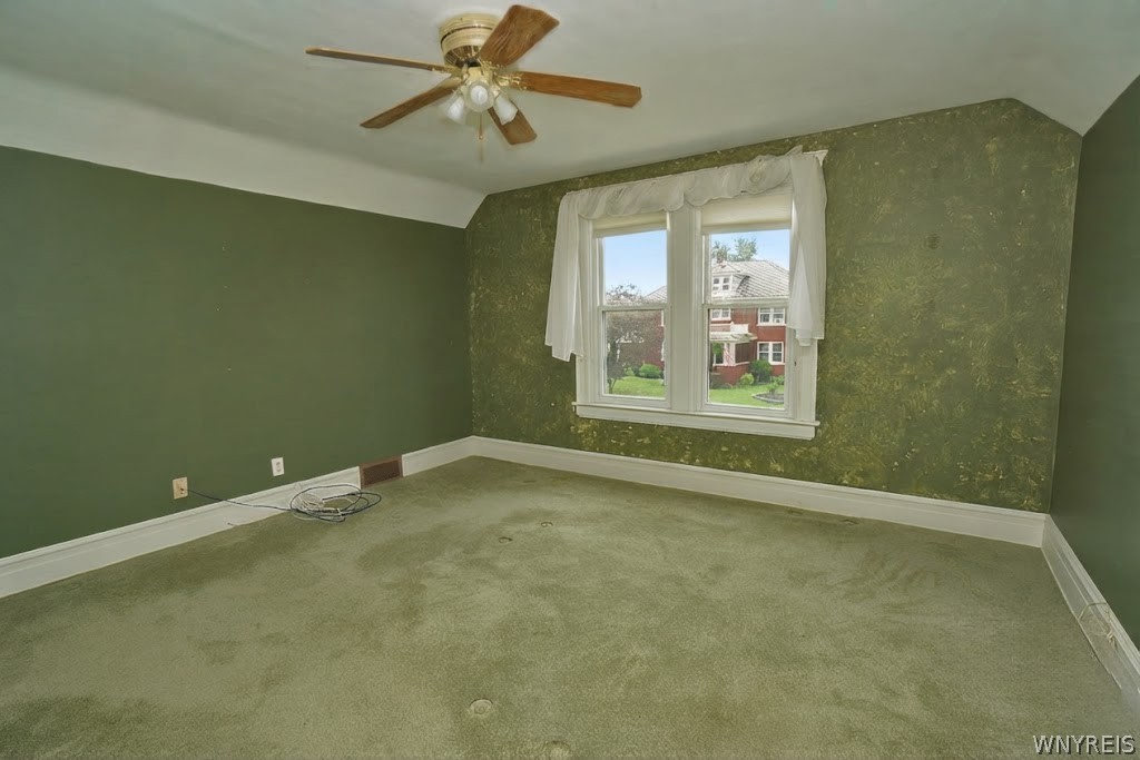 2398 Niagara Road Wheatfield, NY 14304 - Photo 20 of 31 Gallery Image 20