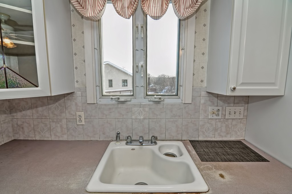 4 Reservoir Road Gloucester, MA 01930 - Photo 11 of 30 Gallery Image 11