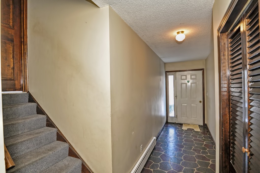 4 Reservoir Road Gloucester, MA 01930 - Photo 4 of 30 Gallery Image 4