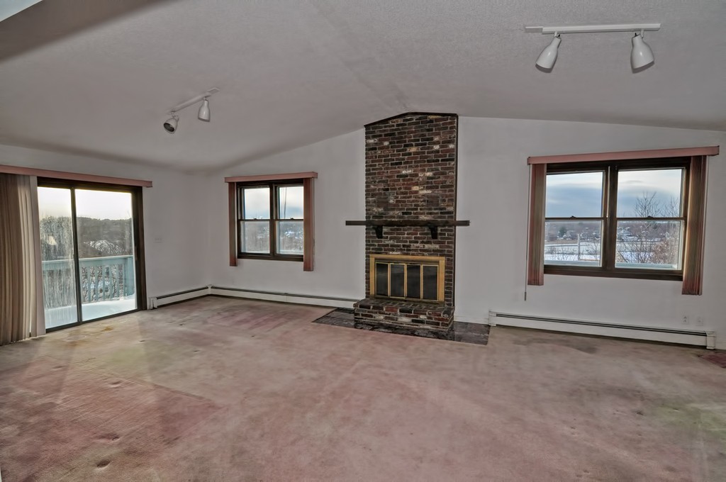4 Reservoir Road Gloucester, MA 01930 - Photo 7 of 30 Gallery Image 7