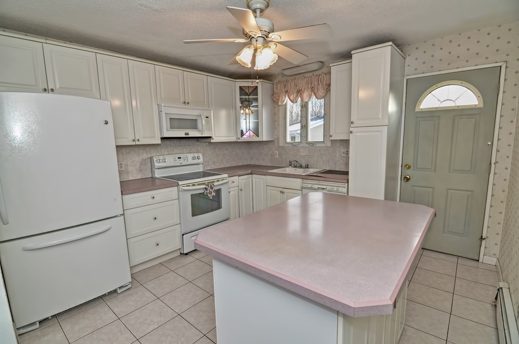 4 Reservoir Road Gloucester, MA 01930 - Photo 10 of 30 Gallery Image 10