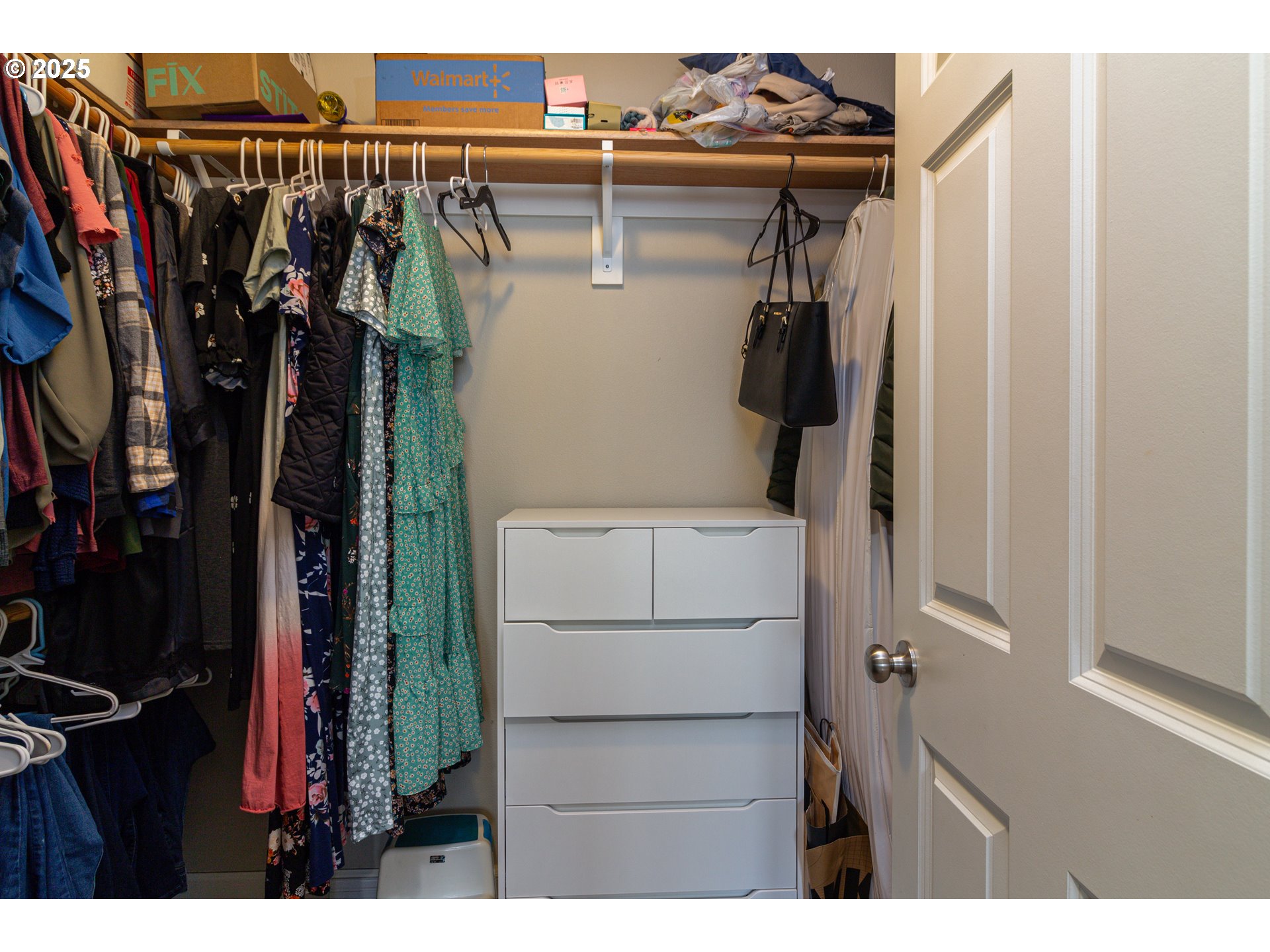1815 Minnehaha Road Hermiston, OR 97838 - Photo 17 of 34 a view of walk in closet with clothes and shoes