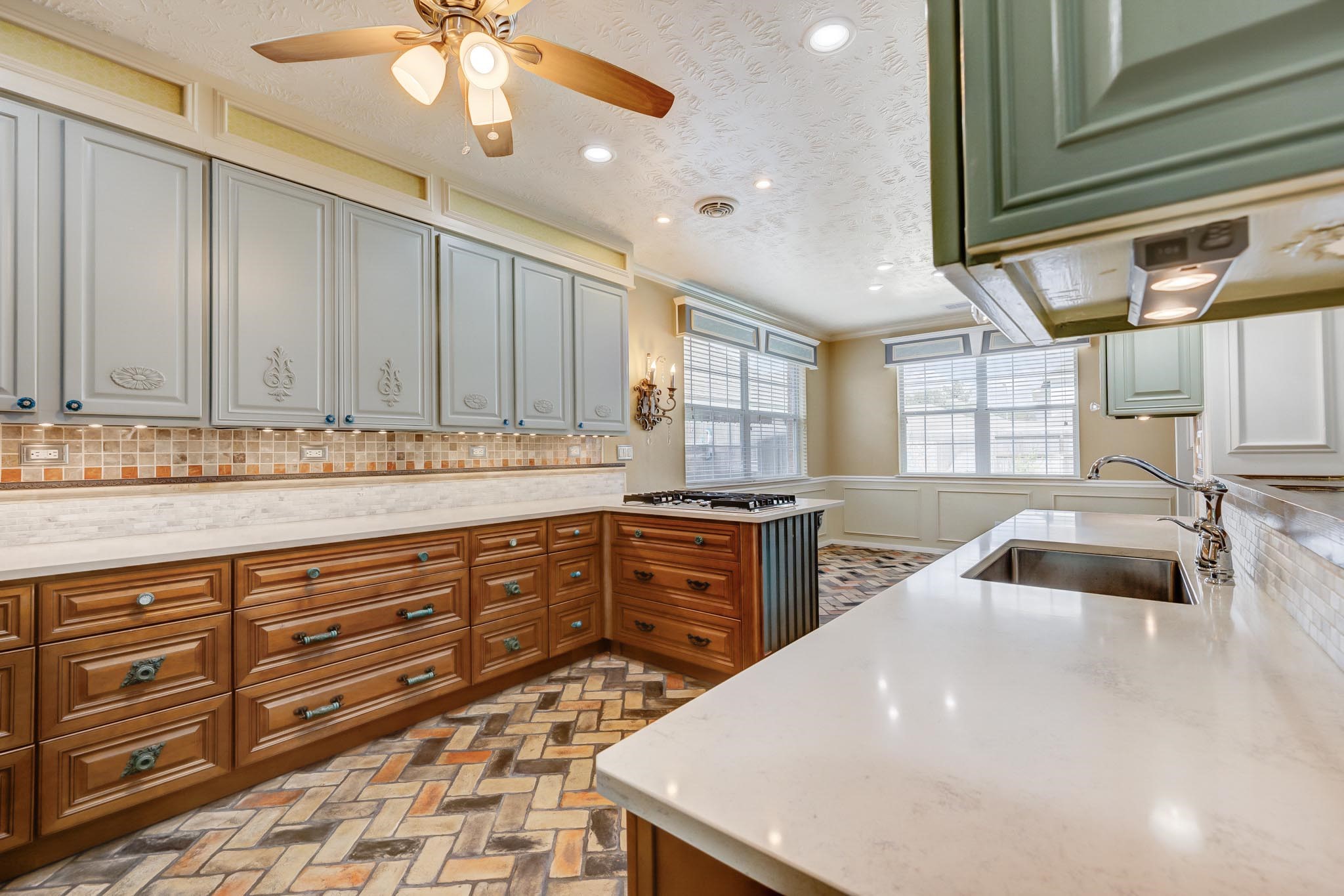 18606 Spring Heather Court Spring, TX 77379 - Photo 14 of 50 Make this kitchen into your own masterpiece. Spacious cabinet storage and countertop space for preparing.
