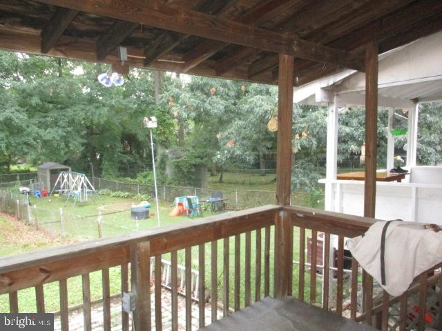 1615 Naturo Road Towson, MD 21286 - Photo 12 of 15 rear porch