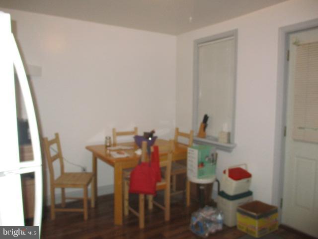 1615 Naturo Road Towson, MD 21286 - Photo 5 of 15 Kitchen with table space