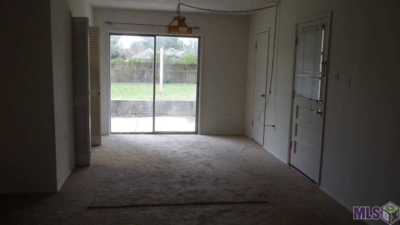 246 Emerald Road Baton Rouge, LA 70810 - Photo 3 of 10