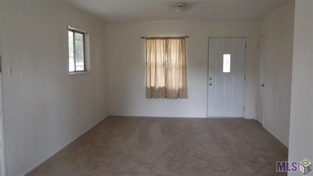 246 Emerald Road Baton Rouge, LA 70810 - Photo 4 of 10