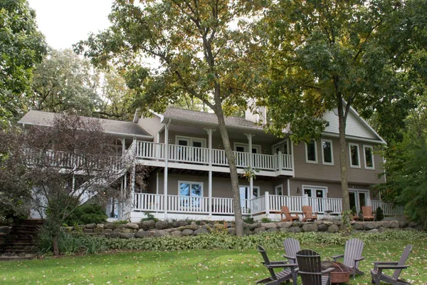 $960,000 | 5525 Portage Road, Madison, WI 53704
