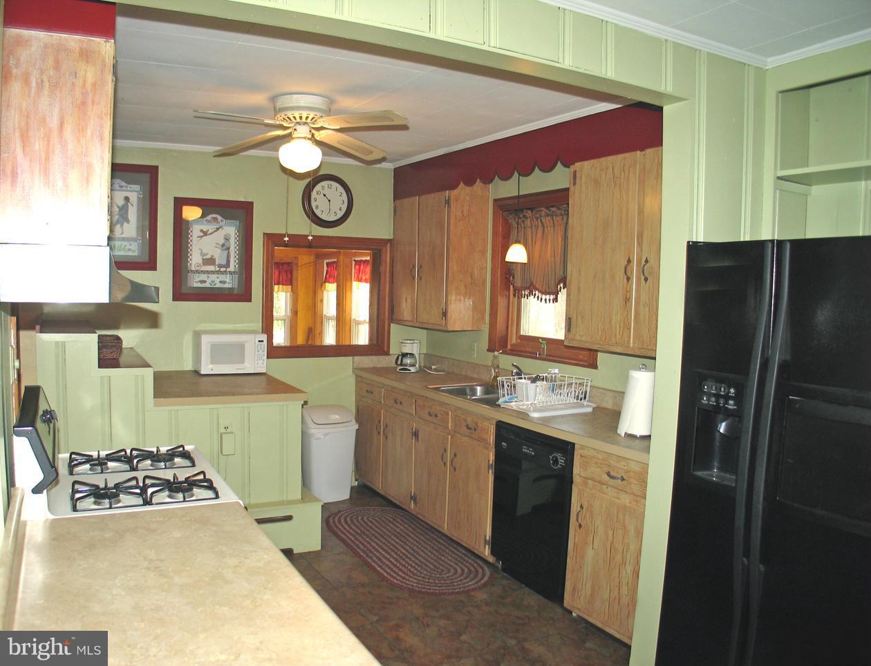1482 Bennys Beach Road Front Royal, VA 22630 - Photo 12 of 27 Kitchen