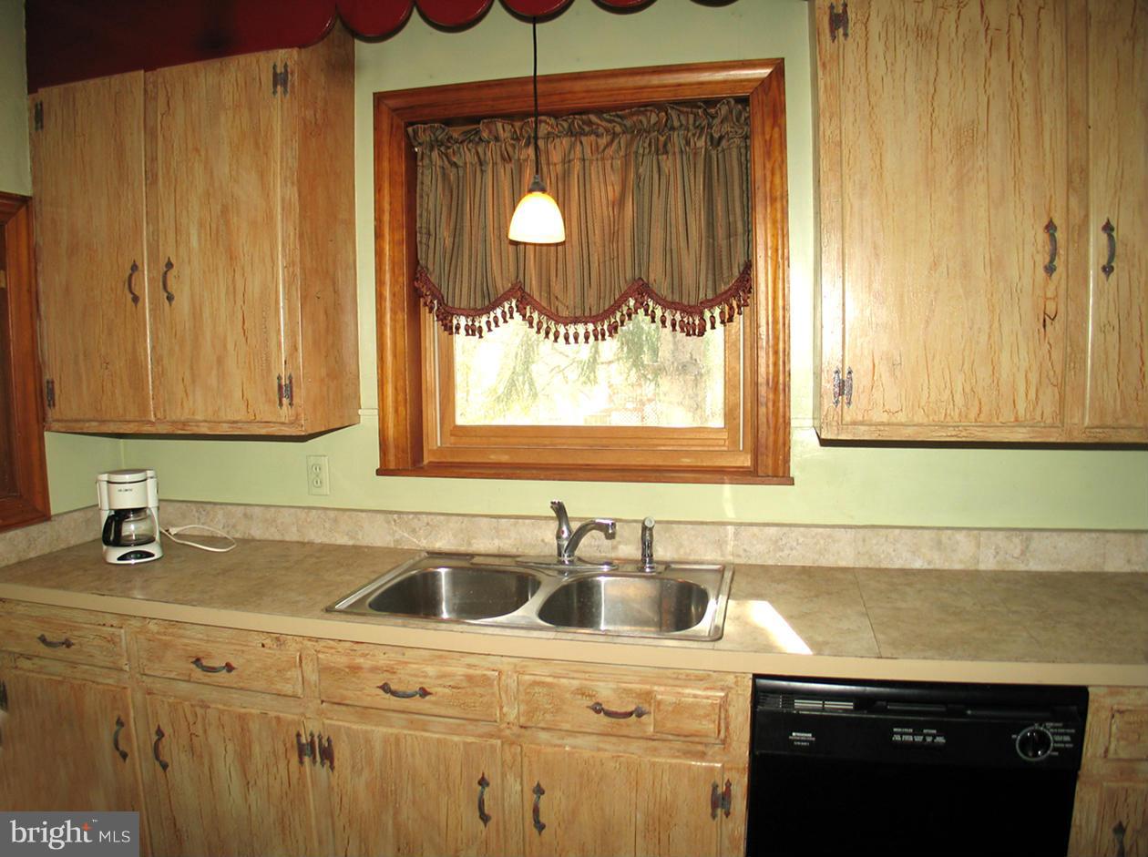 1482 Bennys Beach Road Front Royal, VA 22630 - Photo 13 of 27 Kitchen