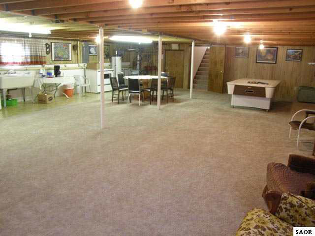 4100 Peet Road Chesaning, MI 48616 - Photo 5 of 9 46578-4.JPG