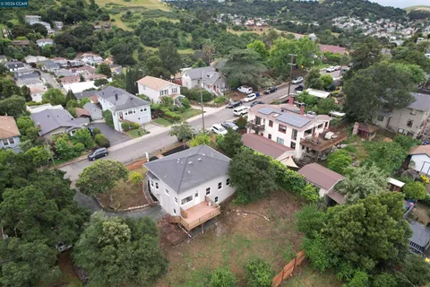 $639,000 | 444 Edwards Street, Crockett, CA 94525