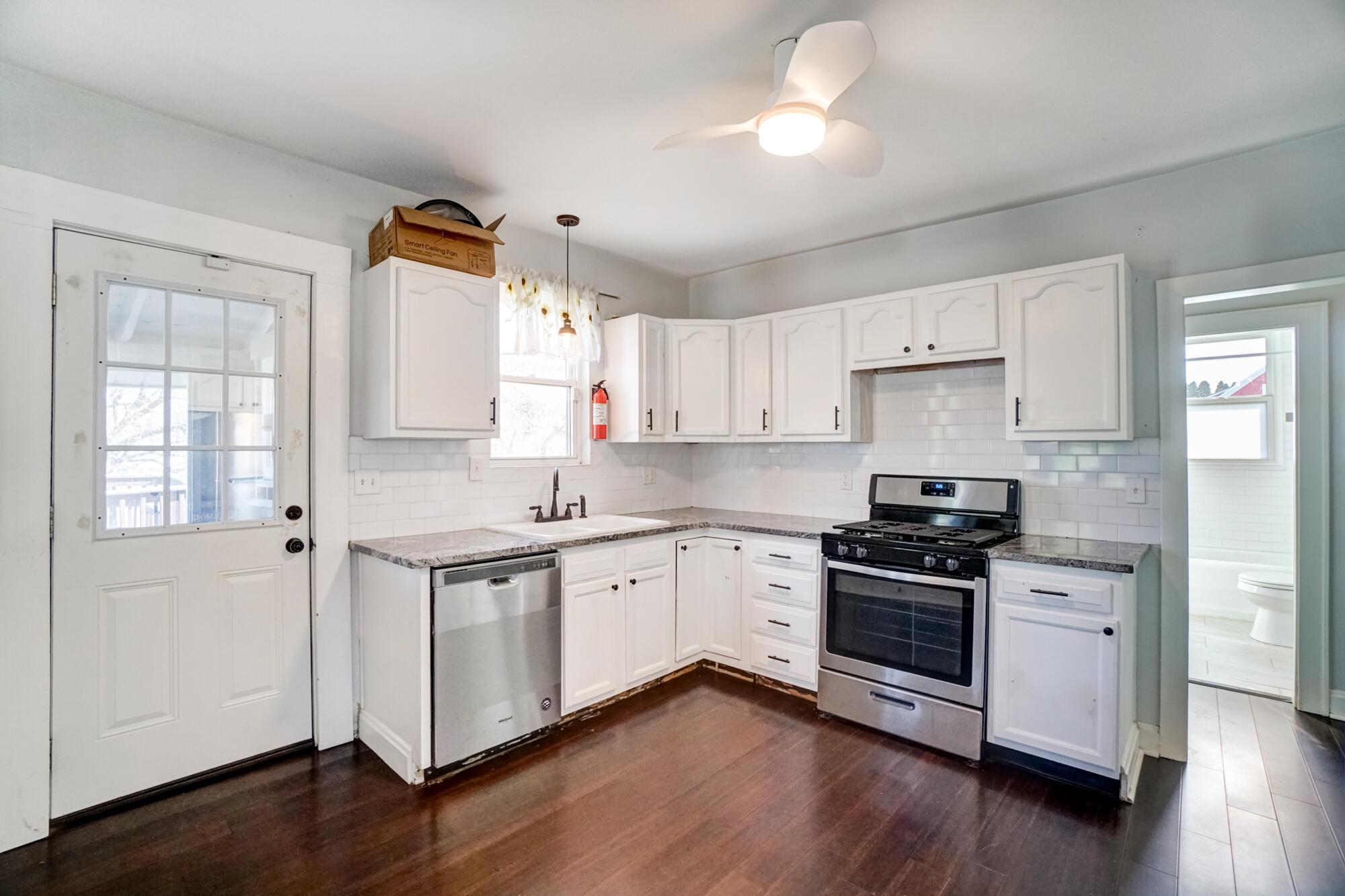 82 Schryver Road Columbus, OH 43207 - Photo 10 of 38 010
