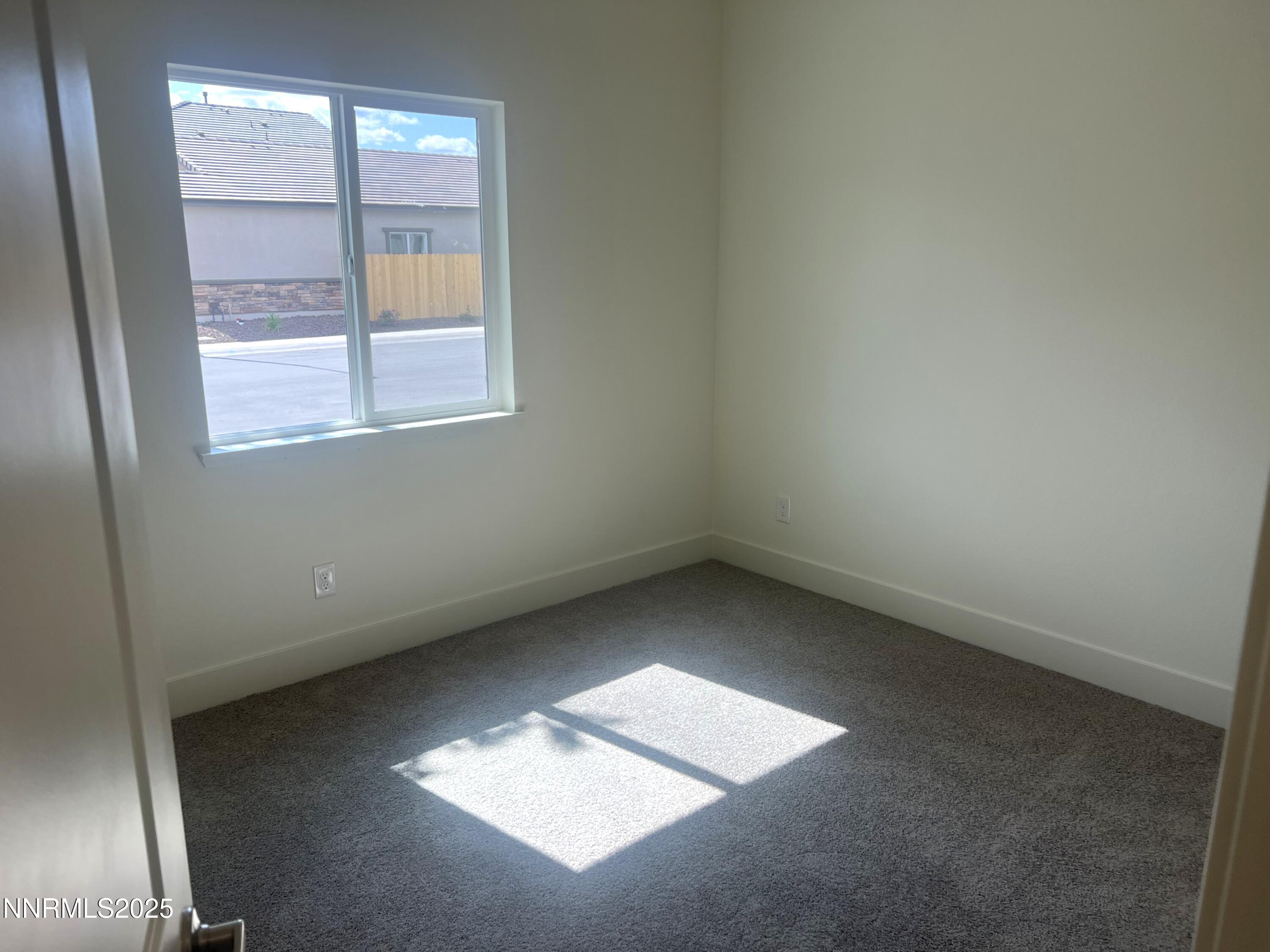 6182 Lazy Mdw Way Sparks, NV 89436 - Photo 5 of 8 IMG_2808