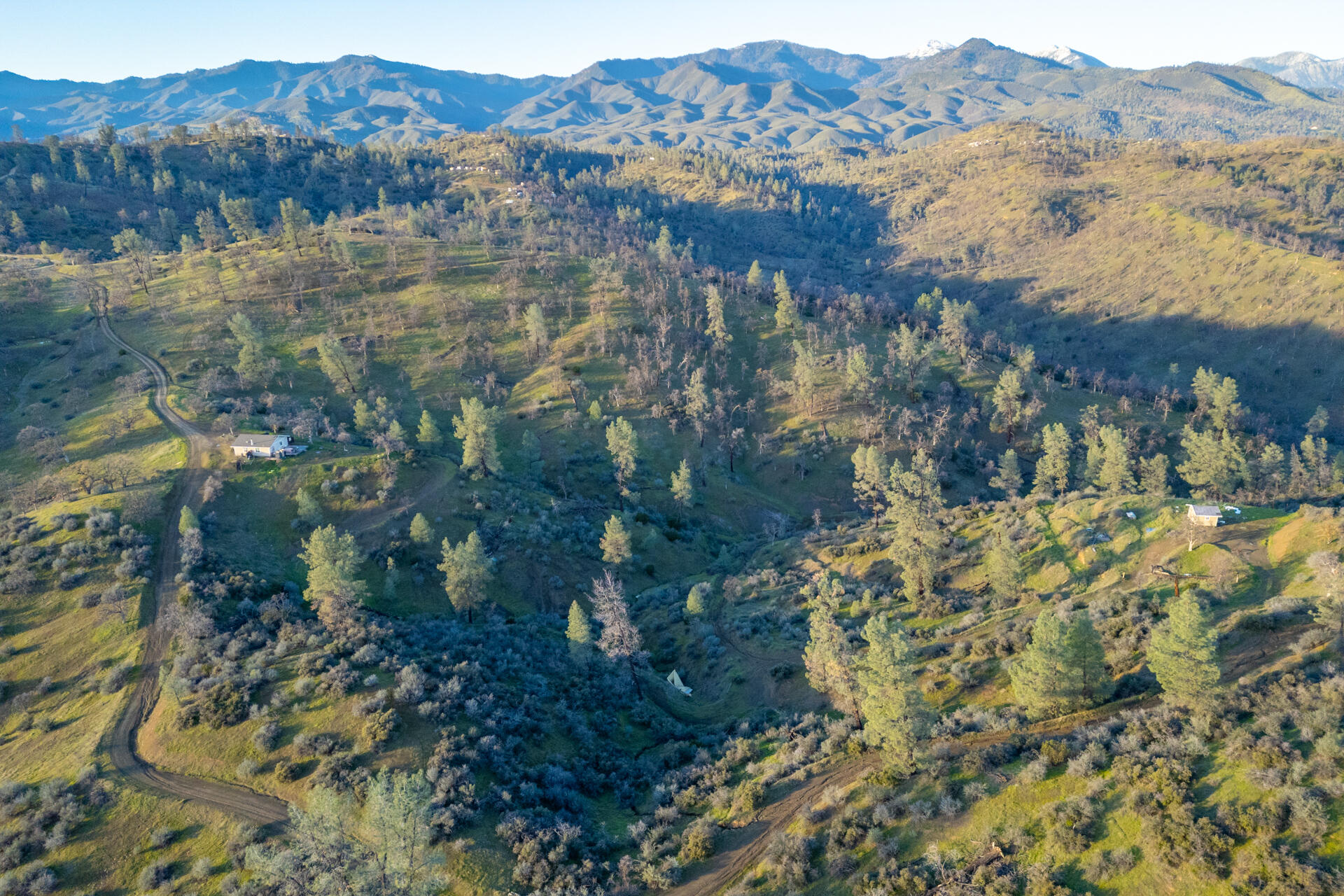215 Tolowa Road Igo, CA 96047 - Photo 5 of 19 DJI_0937-HDR