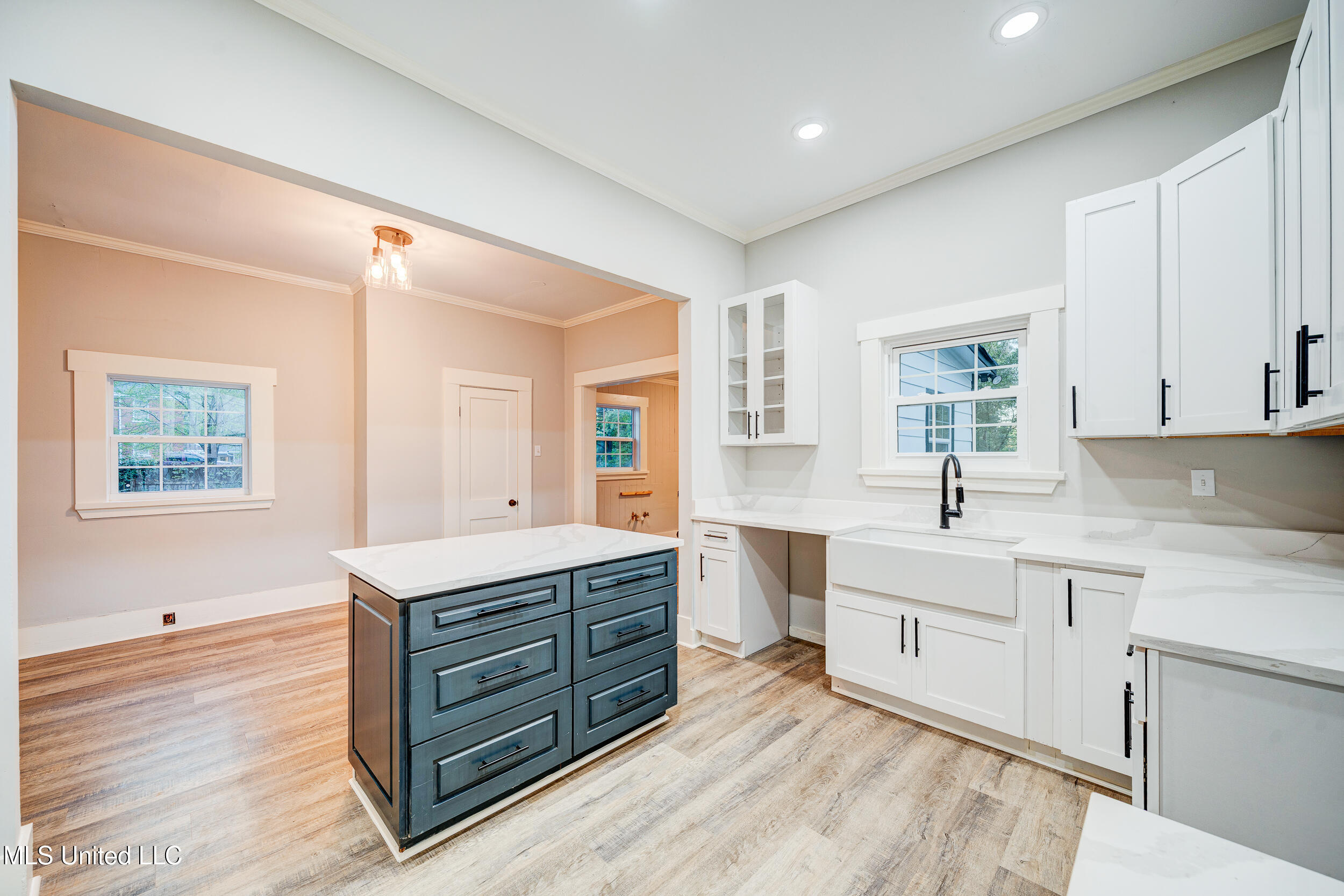 586 Central Avenue Coldwater, MS 38618 - Photo 13 of 30 586 Central Ave Coldwater Int-18