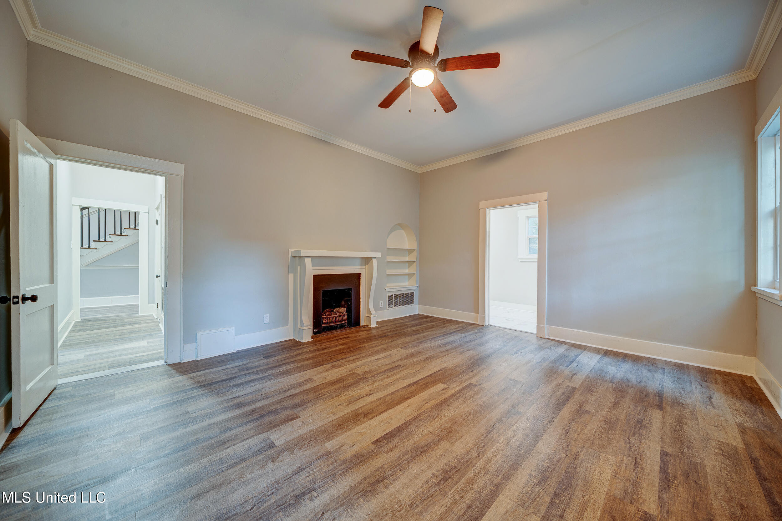 586 Central Avenue Coldwater, MS 38618 - Photo 18 of 30 586 Central Ave Coldwater Int-14