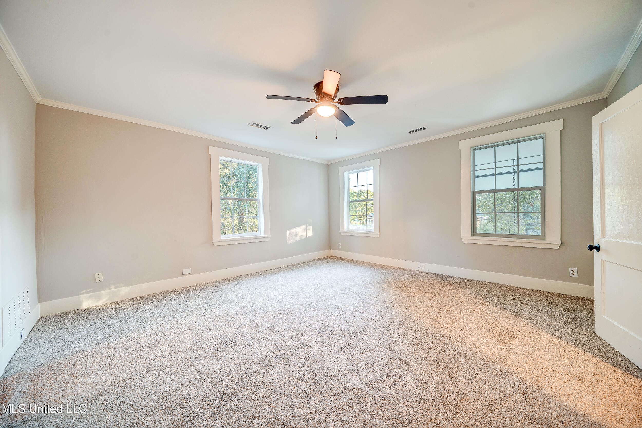 586 Central Avenue Coldwater, MS 38618 - Photo 23 of 30 586 Central Ave Coldwater Int-2