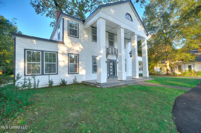 $324,999 | 586 Central Avenue, Coldwater, MS 38618