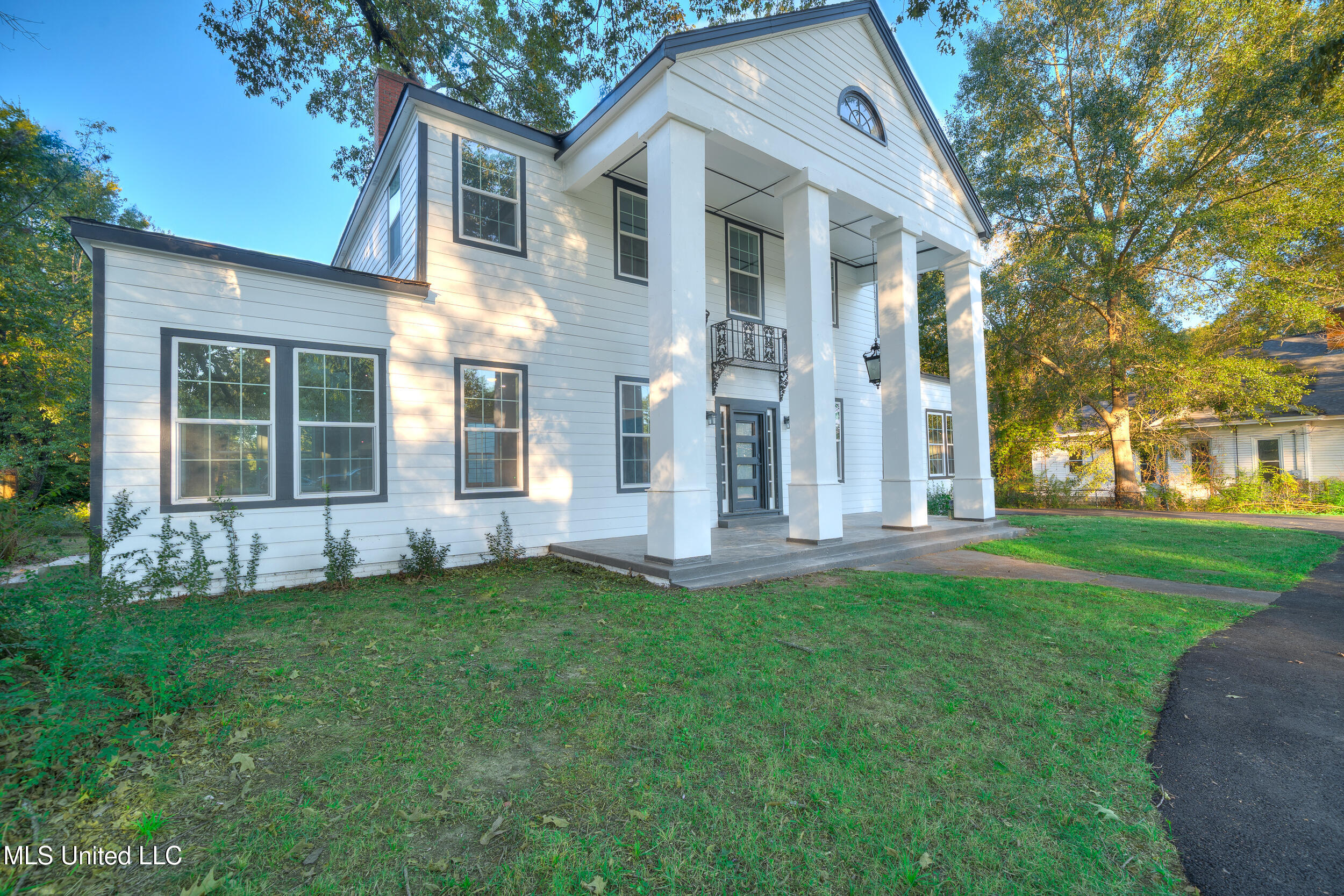 586 Central Avenue Coldwater, MS 38618 - Photo 3 of 30 586 Central Ave Coldwater Ext-7