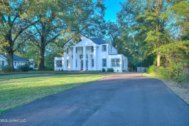$324,999 | 586 Central Avenue, Coldwater, MS 38618