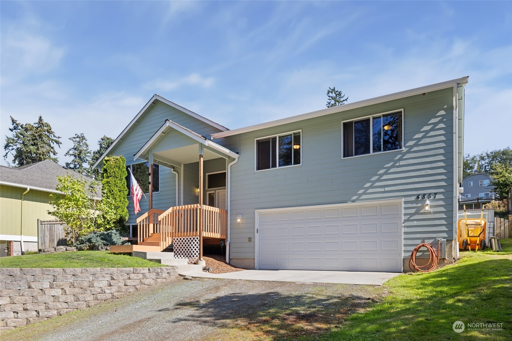 4857 Reindeer Road Freeland, WA 98249 - Photo 2 of 32 Gallery Image 2