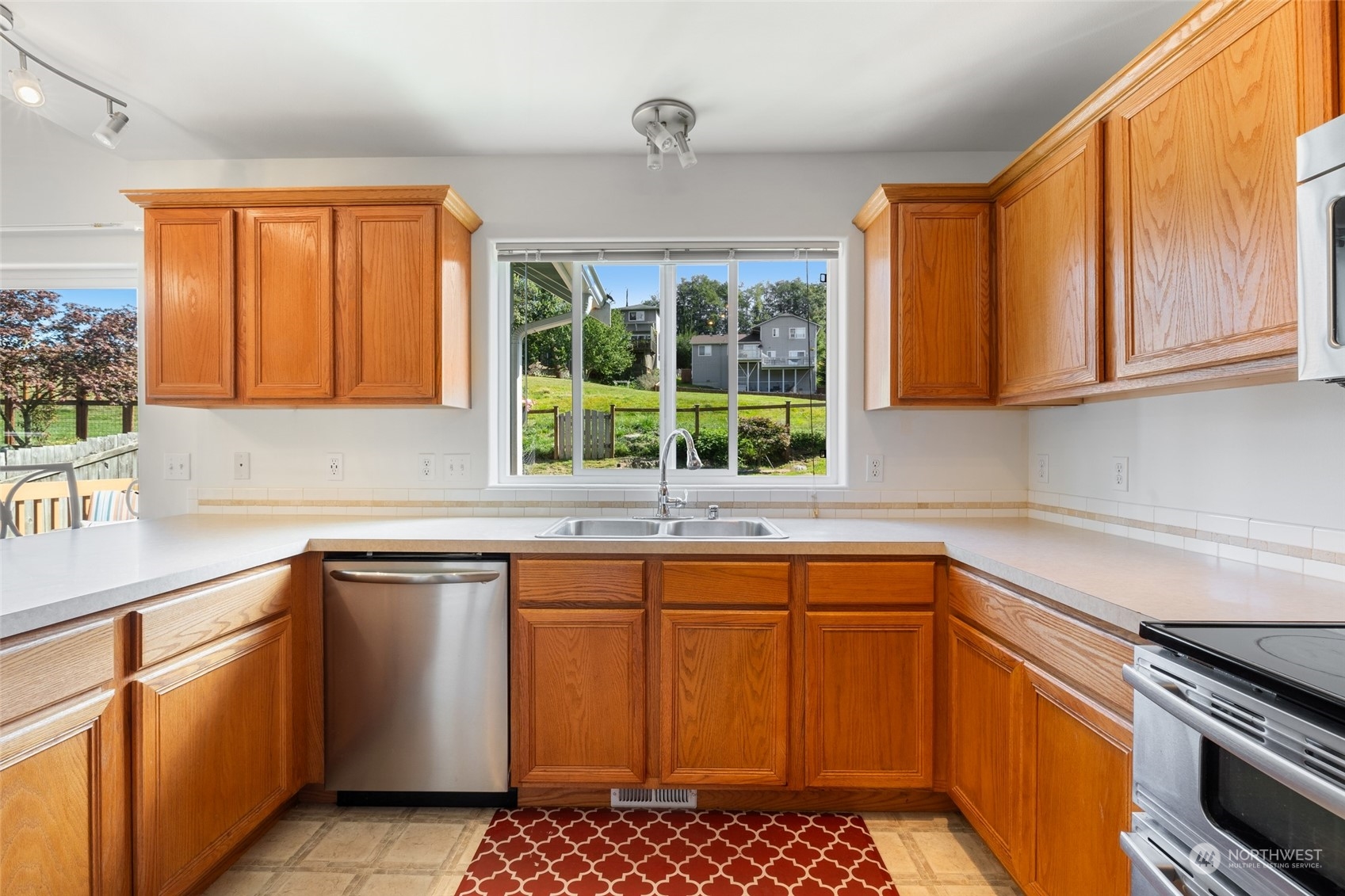 4857 Reindeer Road Freeland, WA 98249 - Photo 6 of 32 Gallery Image 6