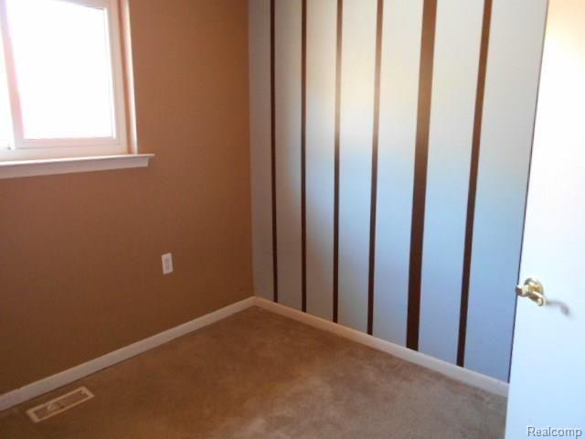 9002 Rackham Street Taylor, MI 48180 - Photo 5 of 11 9002 Rackham Taylor 051916 MP (5).JPG