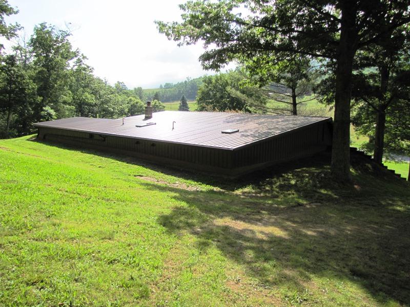 1135 Green Valley Road Peterstown, WV 24963 - Photo 13 of 46 Gallery Image 13