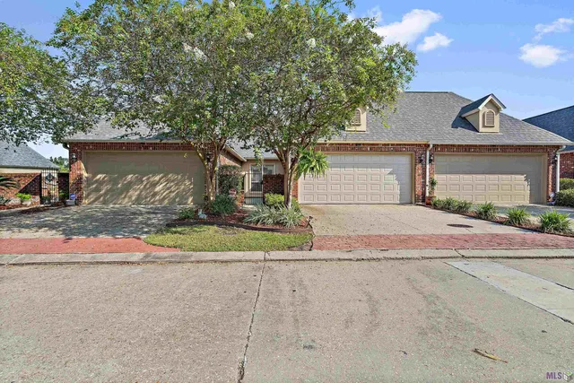 $279,900 | 40117 Champion Tif Drive, Gonzales, LA 70737