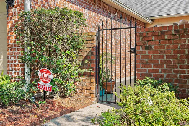 $279,900 | 40117 Champion Tif Drive, Gonzales, LA 70737