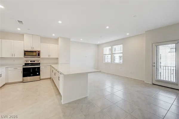 $2,440 | 5740 Crenellated Street, Las Vegas, NV 89148