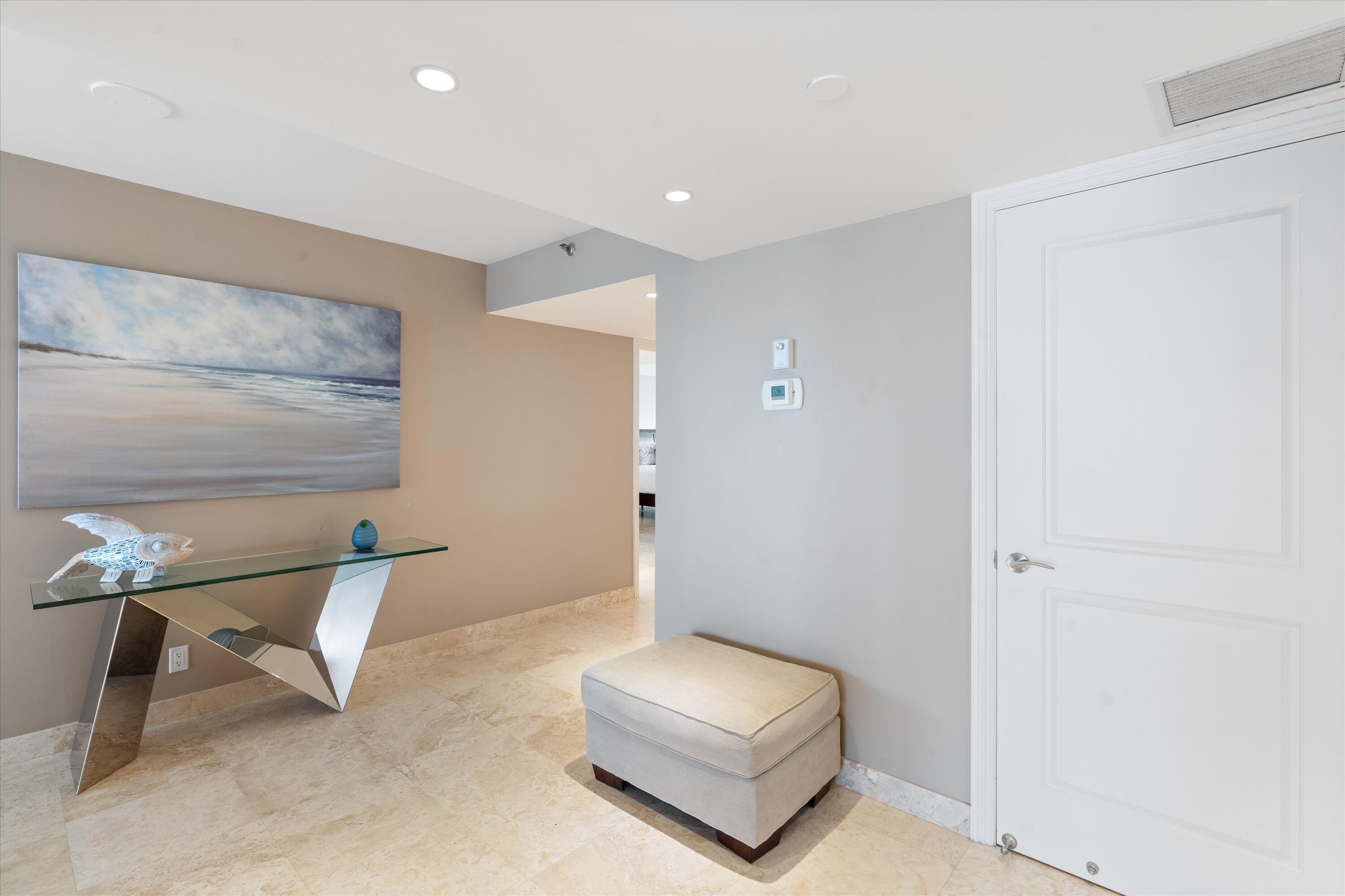 4301 North Ocean Boulevard, Unit 802 Boca Raton, FL 33431 - Photo 6 of 19 Foyer