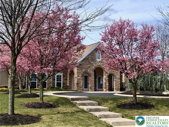 $2,100 | 8408 Saylor Court, Breinigsville, PA 18031