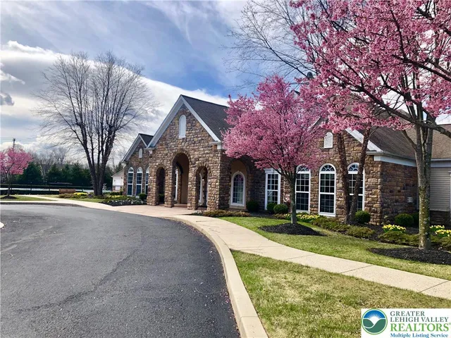 $2,100 | 8408 Saylor Court, Breinigsville, PA 18031