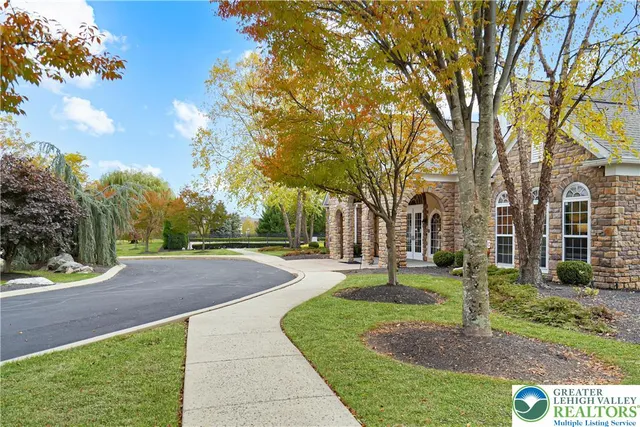 $2,100 | 8408 Saylor Court, Breinigsville, PA 18031