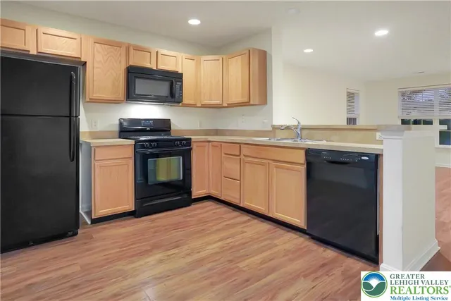 $2,100 | 8408 Saylor Court, Breinigsville, PA 18031