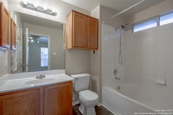 $1,595 | 9006 Clearwood Pth, Universal City, TX 78148