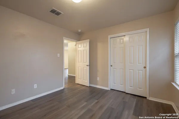 $1,595 | 9006 Clearwood Pth, Universal City, TX 78148