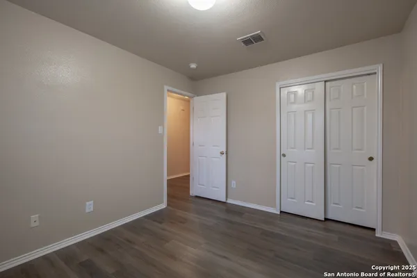 $1,595 | 9006 Clearwood Pth, Universal City, TX 78148