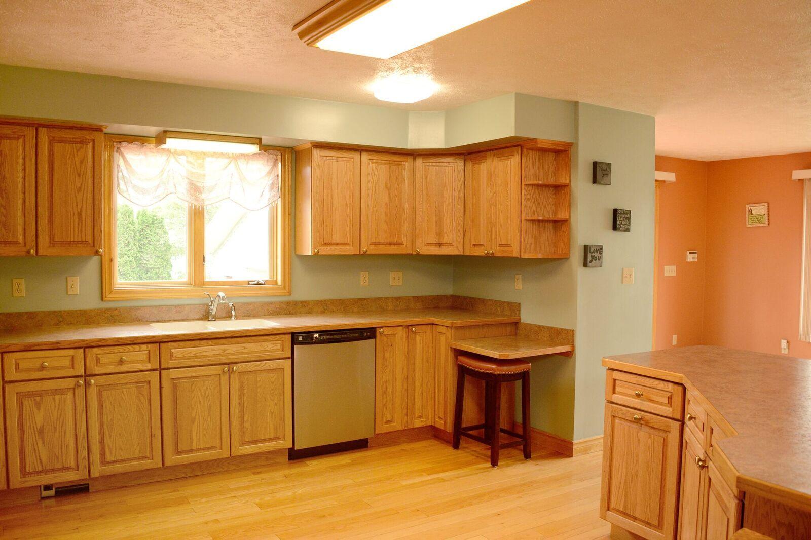 303 Mission Road Sault Ste. Marie, MI 49783 - Photo 9 of 97 Gallery Image 9