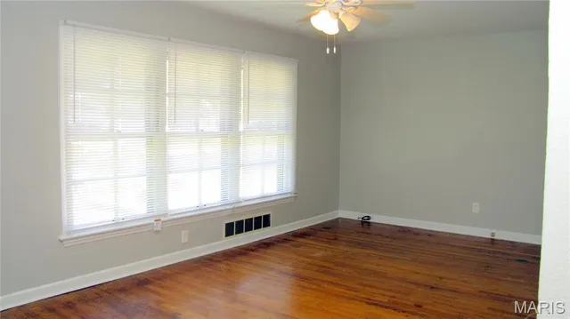 $1,150 | 220 Du Bourg Lane, Florissant, MO 63031