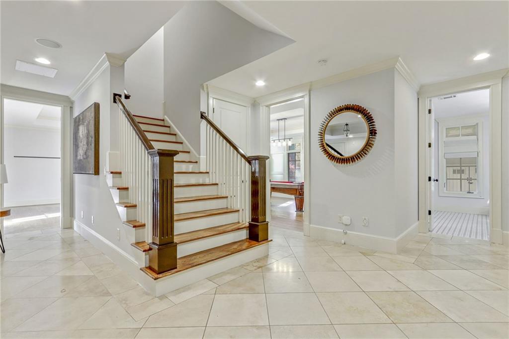 4227 Peachtree Dunwoody Road Atlanta, GA 30342 - Photo 36 of 44 a view of a hallway with entryway