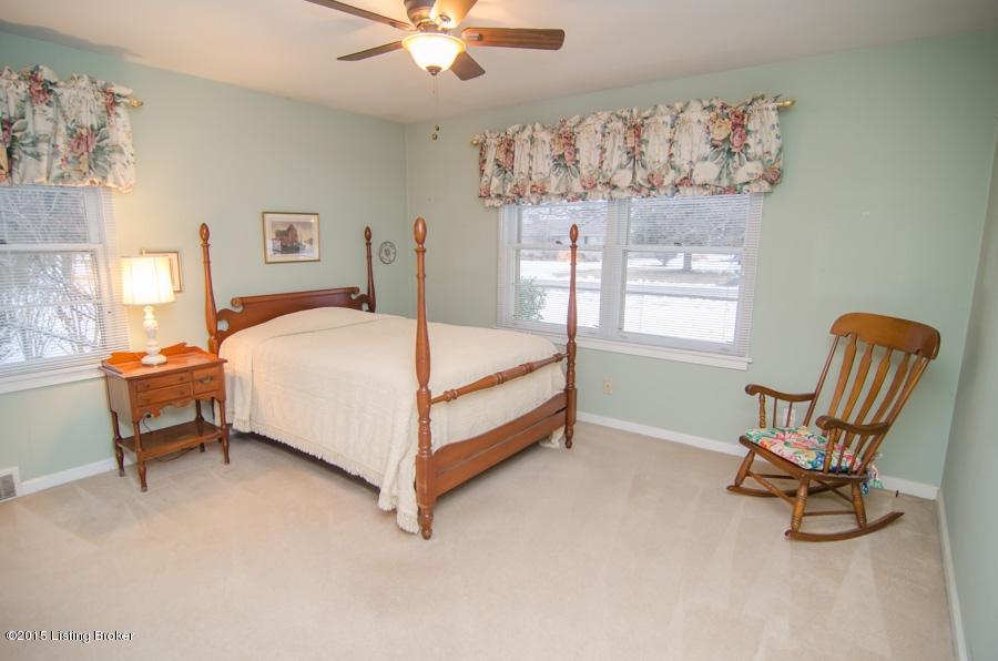 8 Sterling Road Louisville, KY 40220 - Photo 20 of 28 Bedroom 1 of 3
