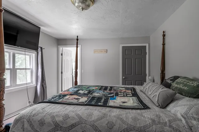 $399,999 | 230 West Old Main Road, Lowell, ME 04493