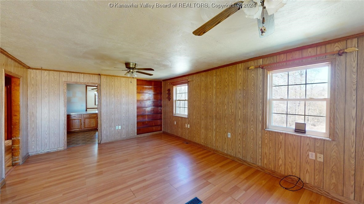 136 Kilgore Creek Road Milton, WV 25541 - Photo 5 of 29 Gallery Image 5