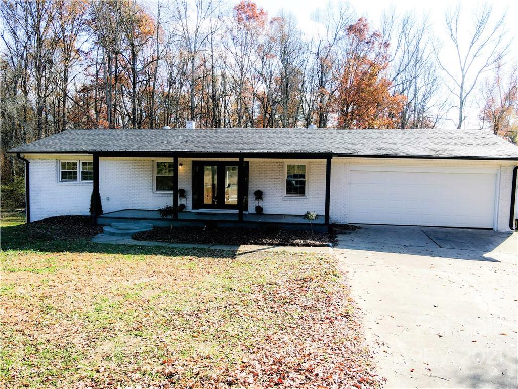 227 Tobe Bridge Road Kings Mountain, NC 28086 - Photo 2 of 36 Gallery Image 2