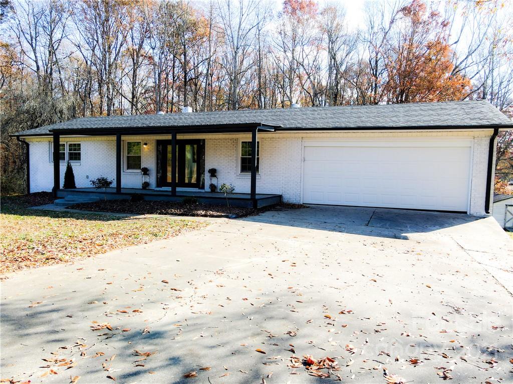 227 Tobe Bridge Road Kings Mountain, NC 28086 - Photo 3 of 36 Gallery Image 3